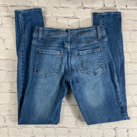 Delia*s Taylor Destructed Skinny  Jeans - Picture 6 of 9